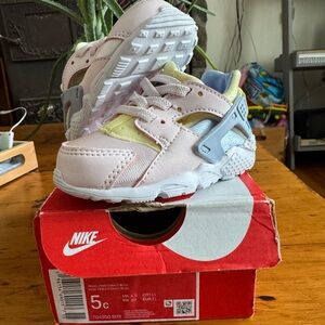 Nike Kids' Soft Pink and Light Blue Sneakers